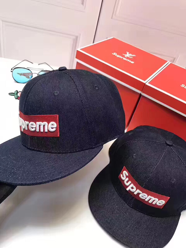 17AW ルイヴィトン シュプリーム R.I.P Box Logo New Era Cap Navy ルイヴィトン シュプリームコピー